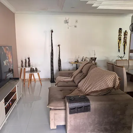 Casa Compartilhada de Carla e Silas-2